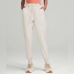Lululemon Stretch High Rise Jogger - Size 4 - Bone - Excellent Condition
